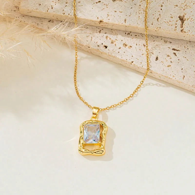 Elena crystal Necklace