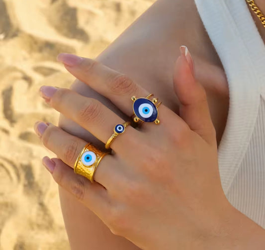 Amulet Eye Ring