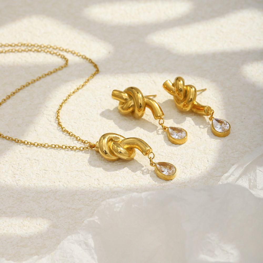 Eternal knot set