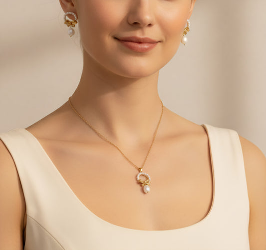 Pearl Bow Necklace