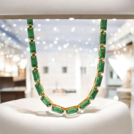 Amira Emerald Stone Necklace
