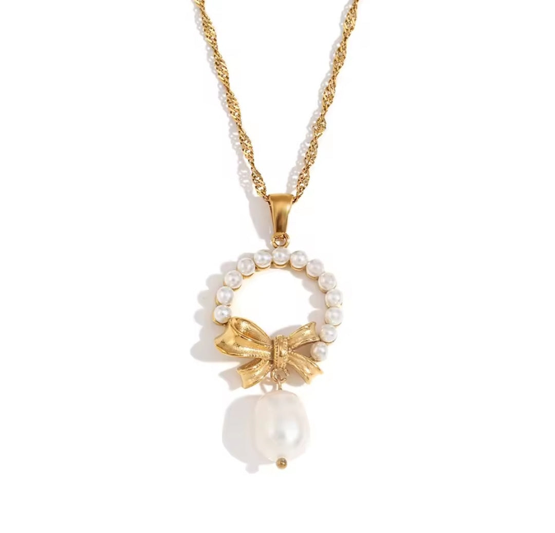 Pearl Bow Necklace