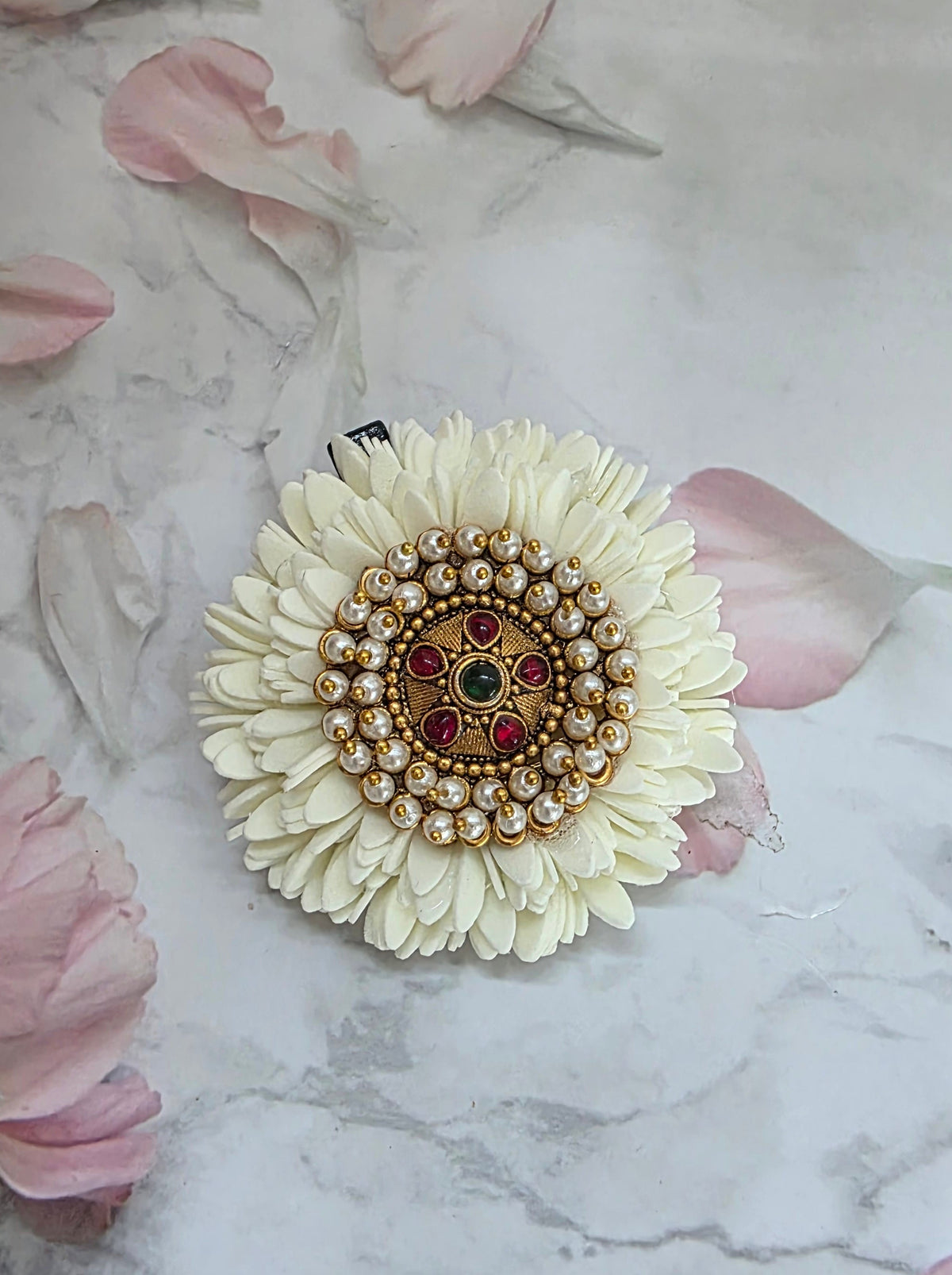 Jasmine flower center clip - alligator